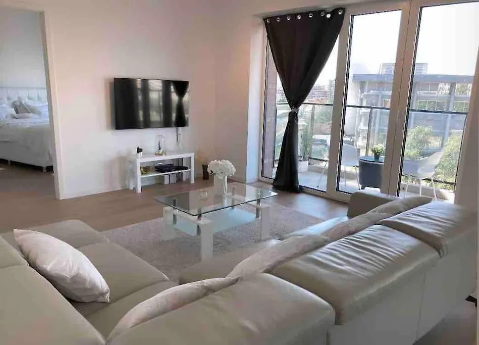 Luxury Apartment With Stunning View & Free Parking Brussels